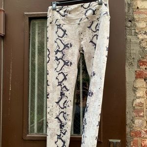 Barley snake print leggings